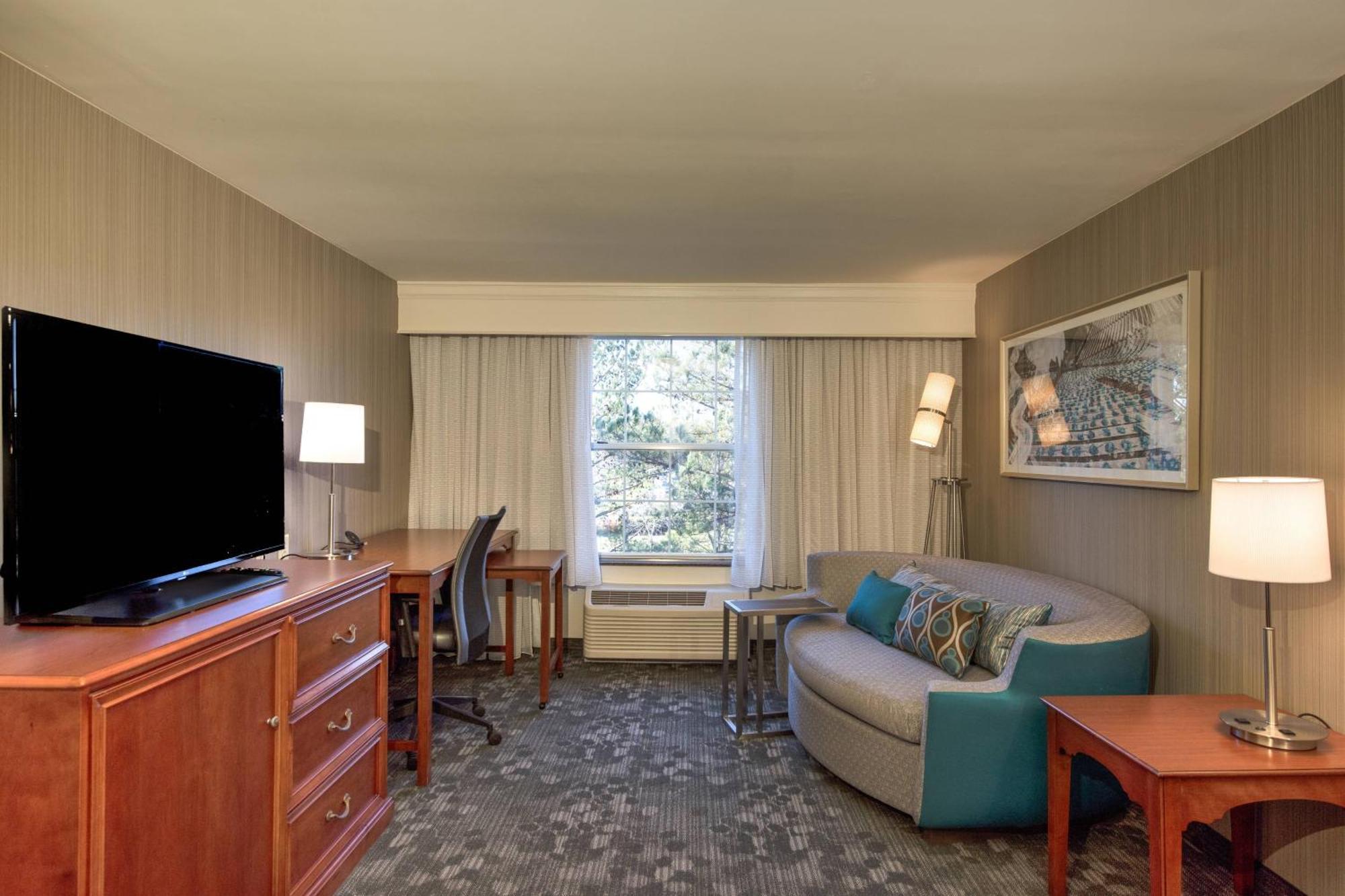 Courtyard Chapel Hill Hotel Luaran gambar
