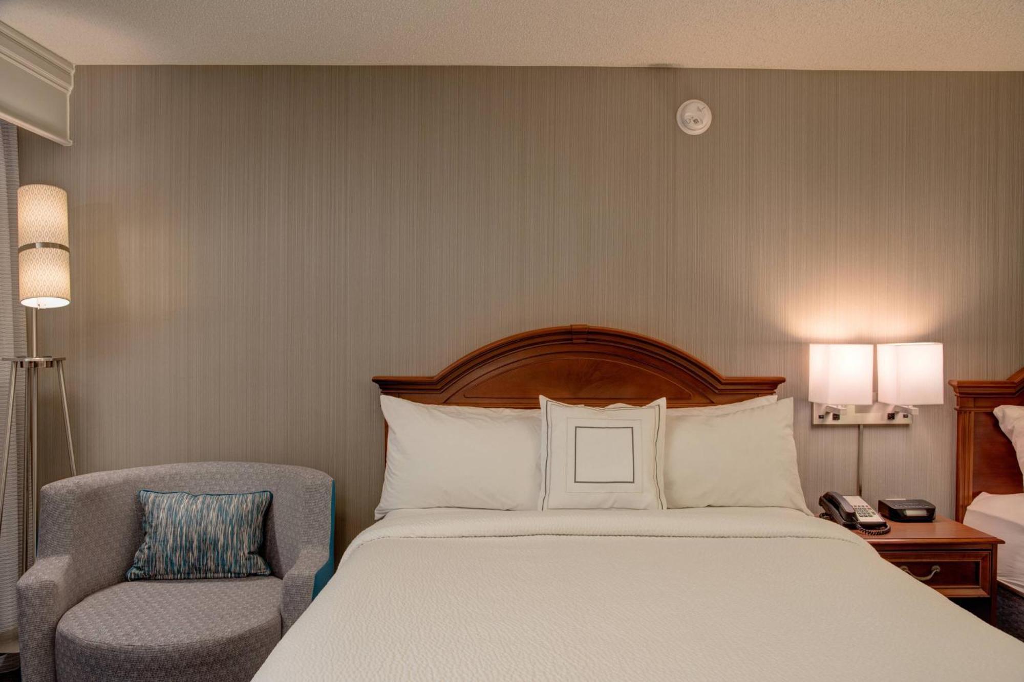 Courtyard Chapel Hill Hotel Luaran gambar