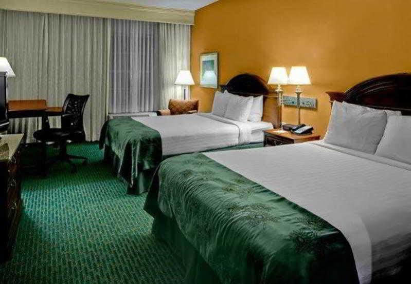 Courtyard Chapel Hill Hotel Luaran gambar